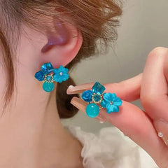 AESTHETIC FLORAL STUDS SPARKLES