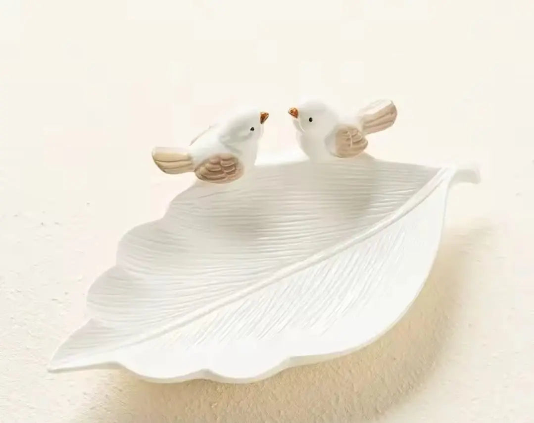 BIRD ON A LEAF TRAY SPARKLES