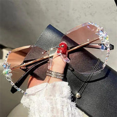 LUXURIOUS CLASSIC RHINESTONE SUNGLASSES SPARKLES