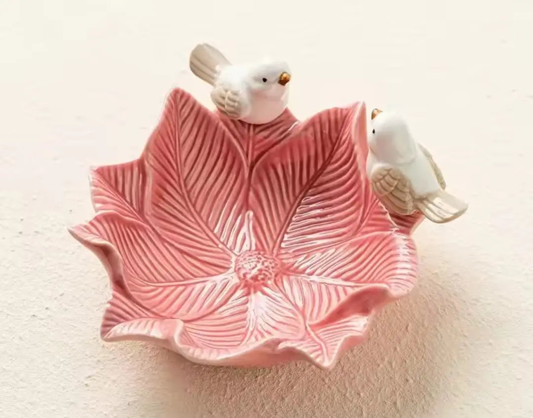 BIRD ON A LEAF TRAY SPARKLES