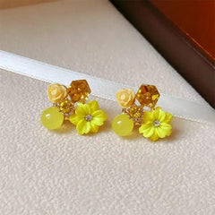 AESTHETIC FLORAL STUDS SPARKLES