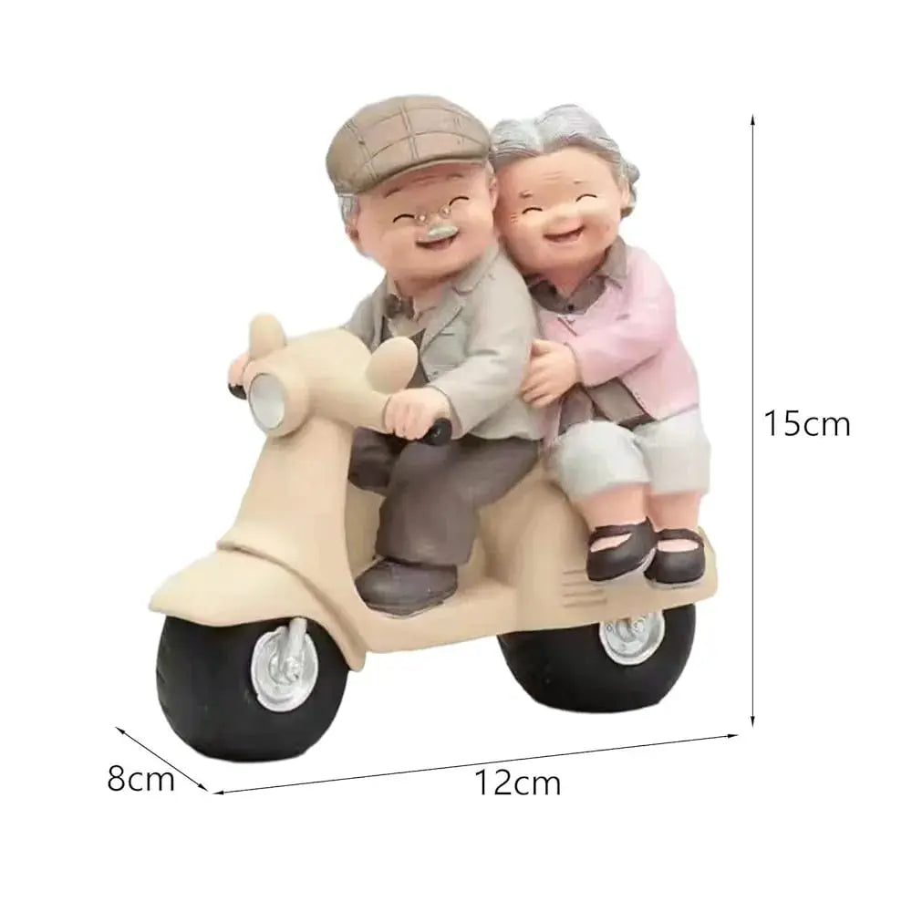 MINI LOVING COUPLE SCULPTURE RIDING SCOOTER SPARKLES