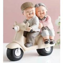 MINI LOVING COUPLE SCULPTURE RIDING SCOOTER SPARKLES