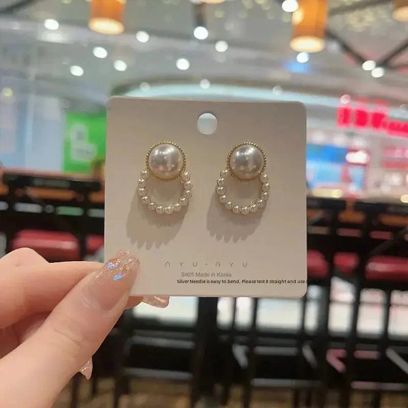 VINTAGE PEARL STUD EARRINGS SPARKLES