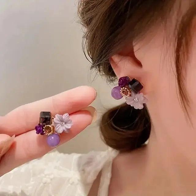 AESTHETIC FLORAL STUDS SPARKLES