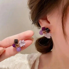 AESTHETIC FLORAL STUDS SPARKLES
