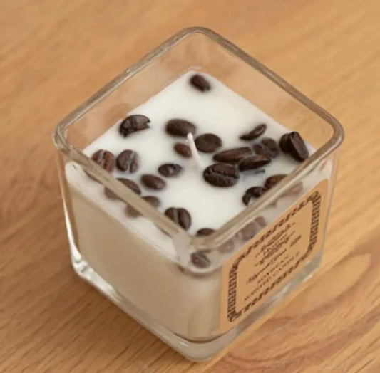 MESMERIZING CANDLE SPARKLES