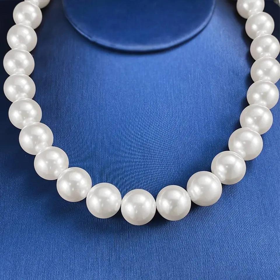 ROYAL PEARL NECKLACE SPARKLES