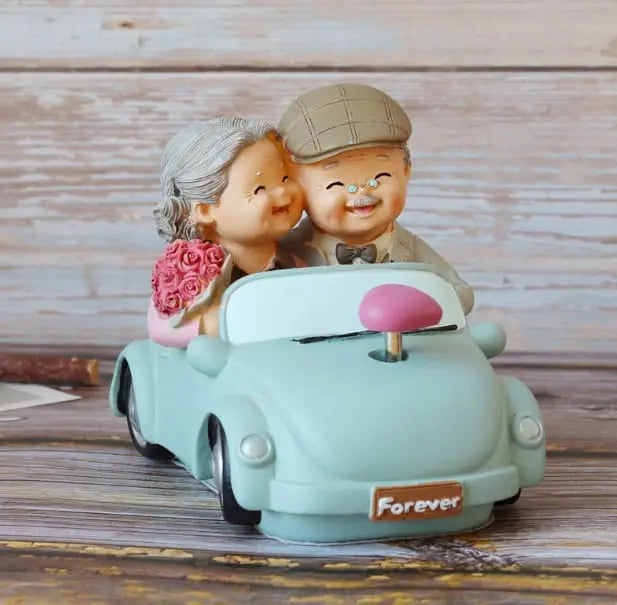 MUSICAL LOVING COUPLE SCULPTURE SPARKLES