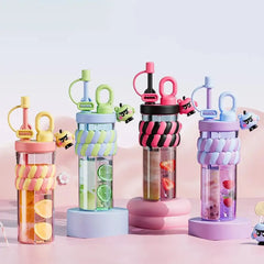 DUAL COMPARTMENT SIPPER SPARKLES