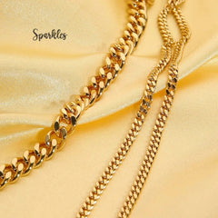 DAINTY EMERALD NECKLACE SPARKLES