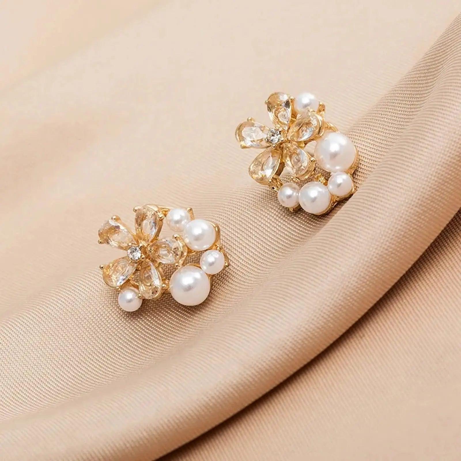 LUXE FLORAL STUDS SPARKLES
