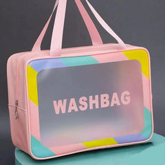 SET OF TOILETRY WASH BAGS