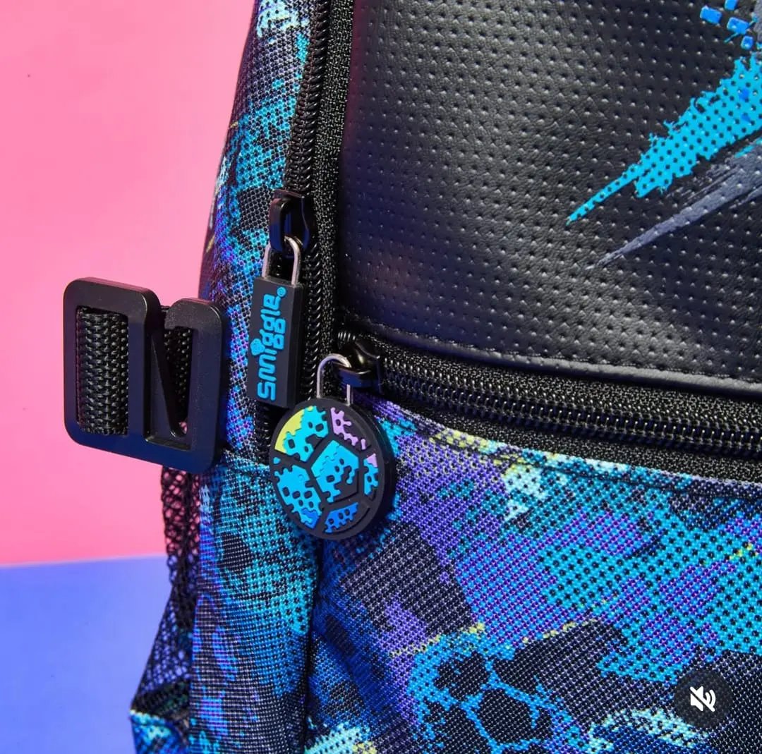 SMIGGLE BLUE TRAILBLAZER CLASSIC BACKPACK SPARKLES