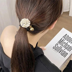 TRENDING SCRUNCHIE