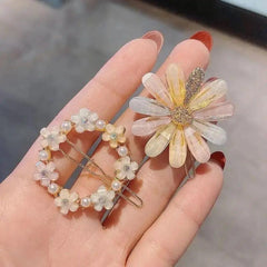 FLORAL HAIR CLIPS