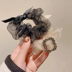 TRENDING SCRUNCHIE