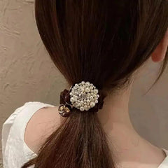 TRENDING SCRUNCHIE