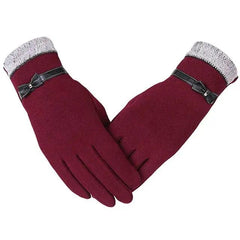 PRETTY HAND GLOVES