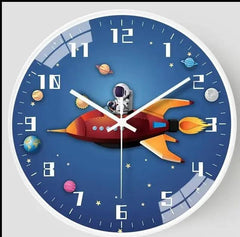 CLASSIC ASTRONAUT CLOCK SPARKLES