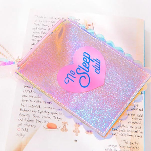 HOLOGRAPHIC POUCH