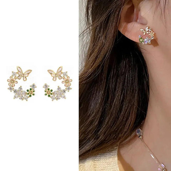 SILVER CRESCENT STUDS