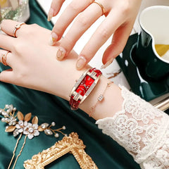 LUXURIOUS WRIST WATCH
