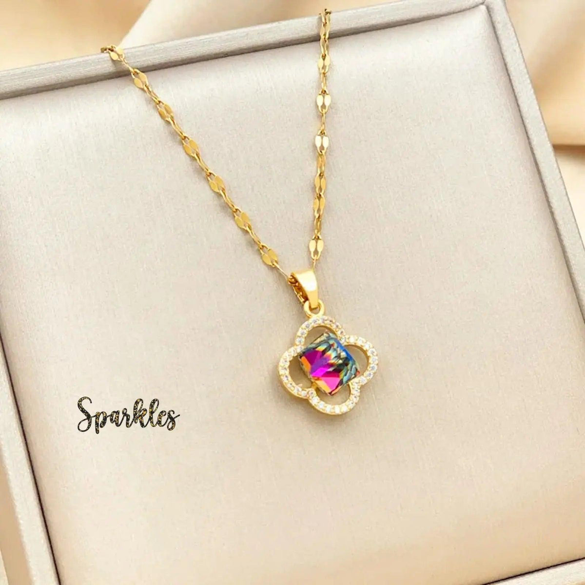 CLOVER CHARM SPARKLES