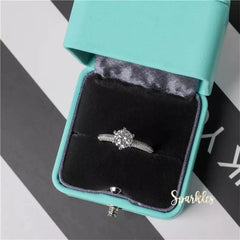 CLASSIC RHINESTONE RING