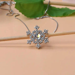 SNOWFLAKE CHARM