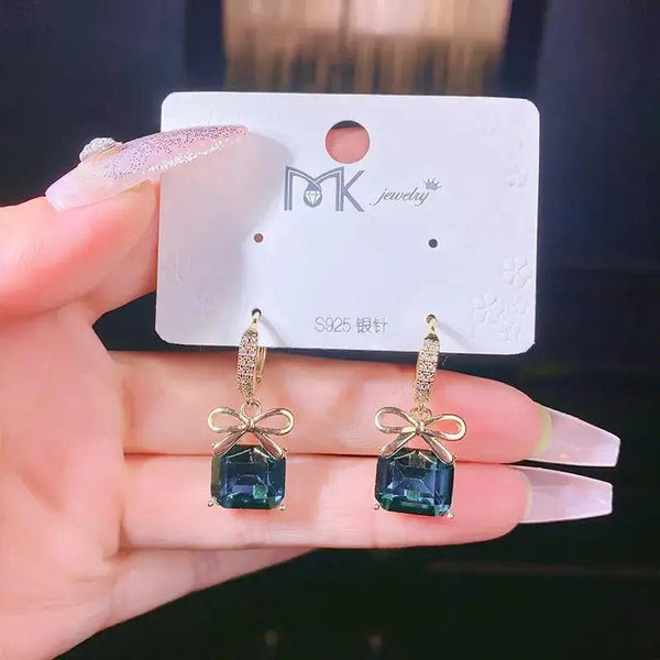 SAPPHIRE LUXE HOOPS
